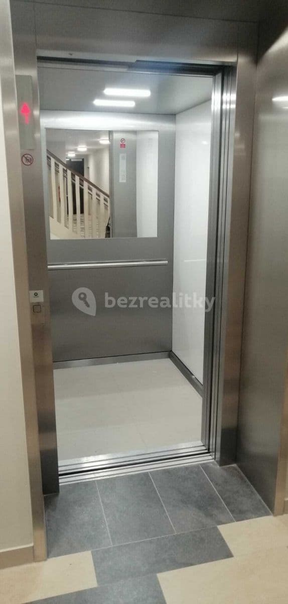 Studio flat to rent, 42 m², Vrátnická, Prague, Prague Studio flat to rent, 42 m², Vrátnická, Prague, Prague