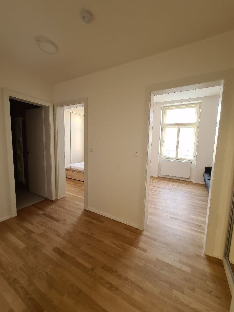 1 bedroom with open-plan kitchen flat to rent, 47 m², Tusarova, Prague, Prague 1 bedroom with open-plan kitchen flat to rent, 47 m², Tusarova, Prague, Prague