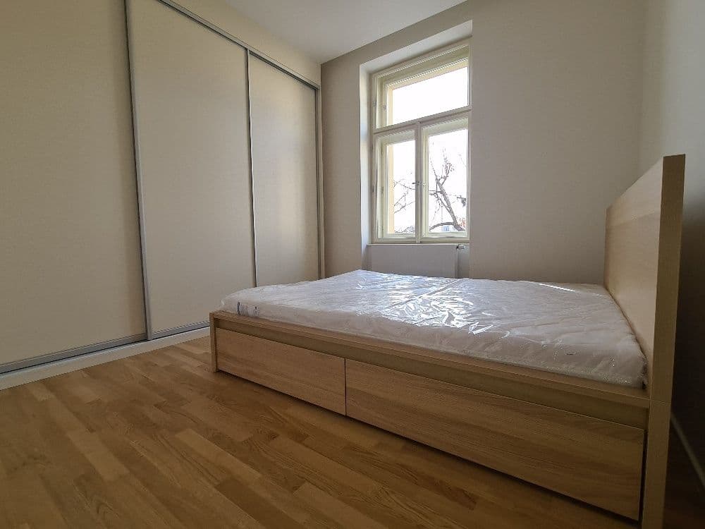 1 bedroom with open-plan kitchen flat to rent, 47 m², Tusarova, Prague, Prague 1 bedroom with open-plan kitchen flat to rent, 47 m², Tusarova, Prague, Prague