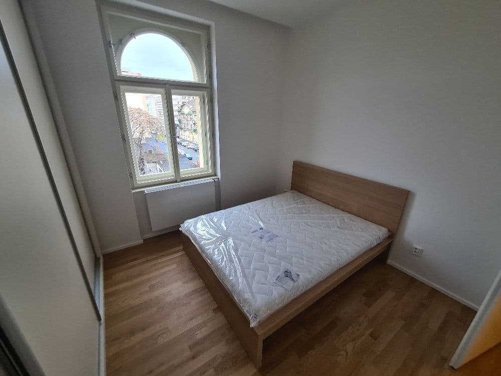 1 bedroom with open-plan kitchen flat to rent, 47 m², Tusarova, Prague, Prague 1 bedroom with open-plan kitchen flat to rent, 47 m², Tusarova, Prague, Prague