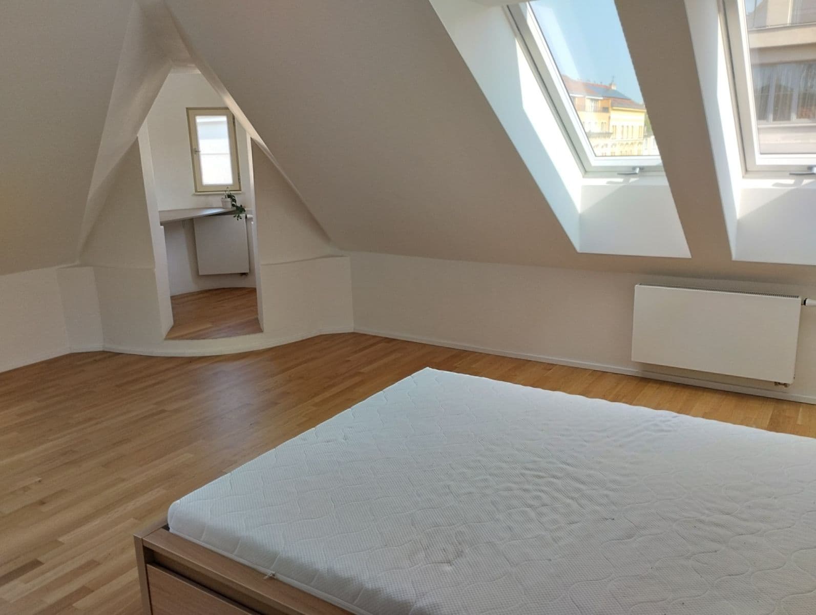 1 bedroom with open-plan kitchen flat to rent, 65 m², Tusarova, Prague, Prague 1 bedroom with open-plan kitchen flat to rent, 65 m², Tusarova, Prague, Prague