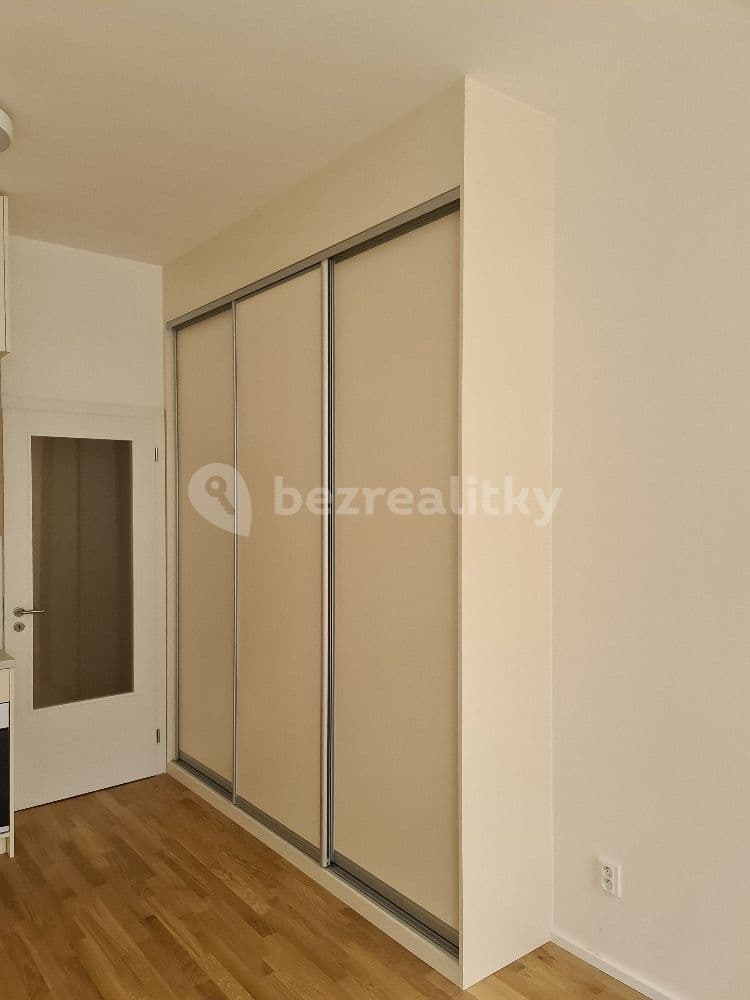 Studio flat to rent, 30 m², Tusarova, Prague, Prague Studio flat to rent, 30 m², Tusarova, Prague, Prague