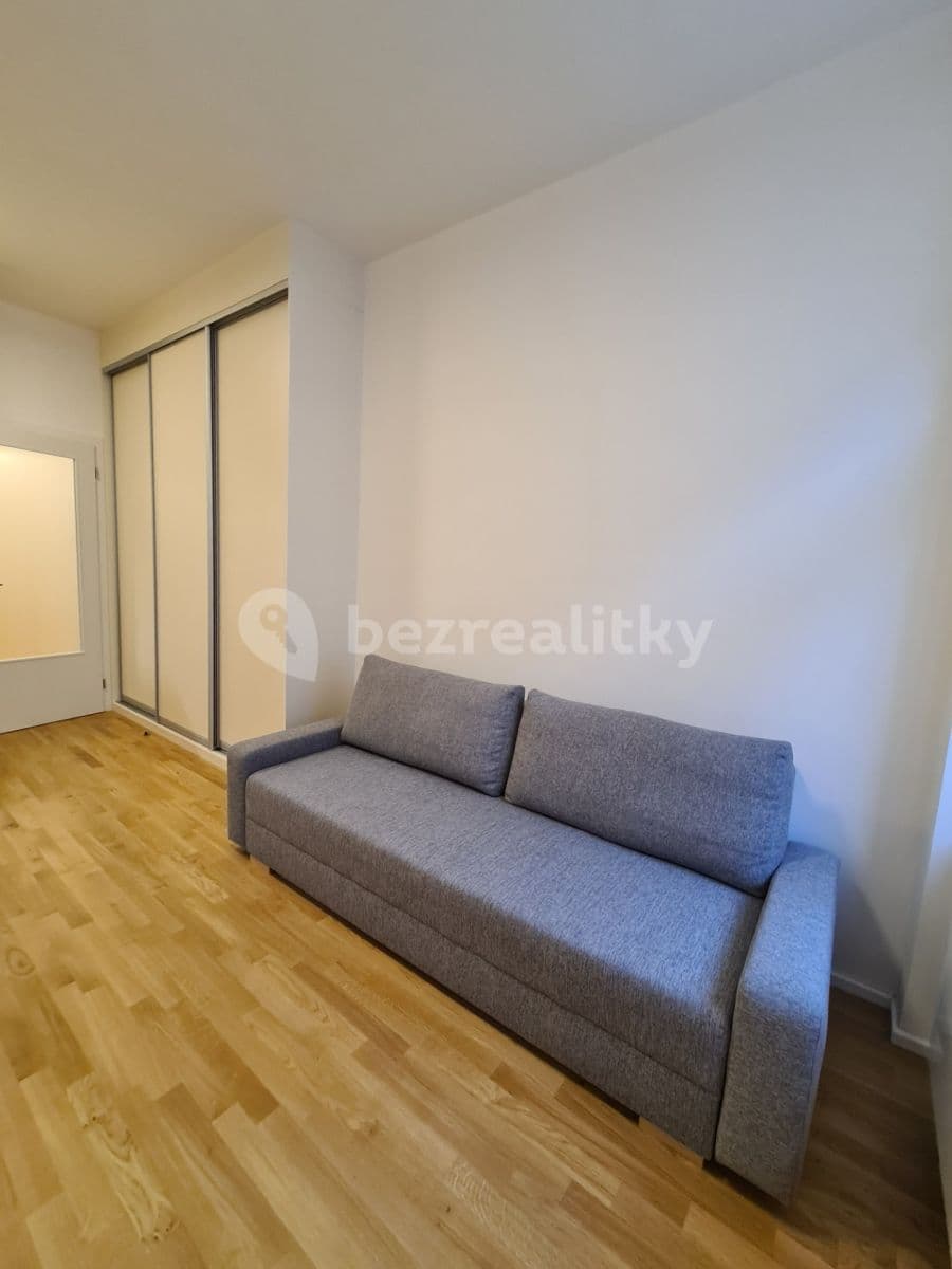 Studio flat to rent, 30 m², Tusarova, Prague, Prague Studio flat to rent, 30 m², Tusarova, Prague, Prague