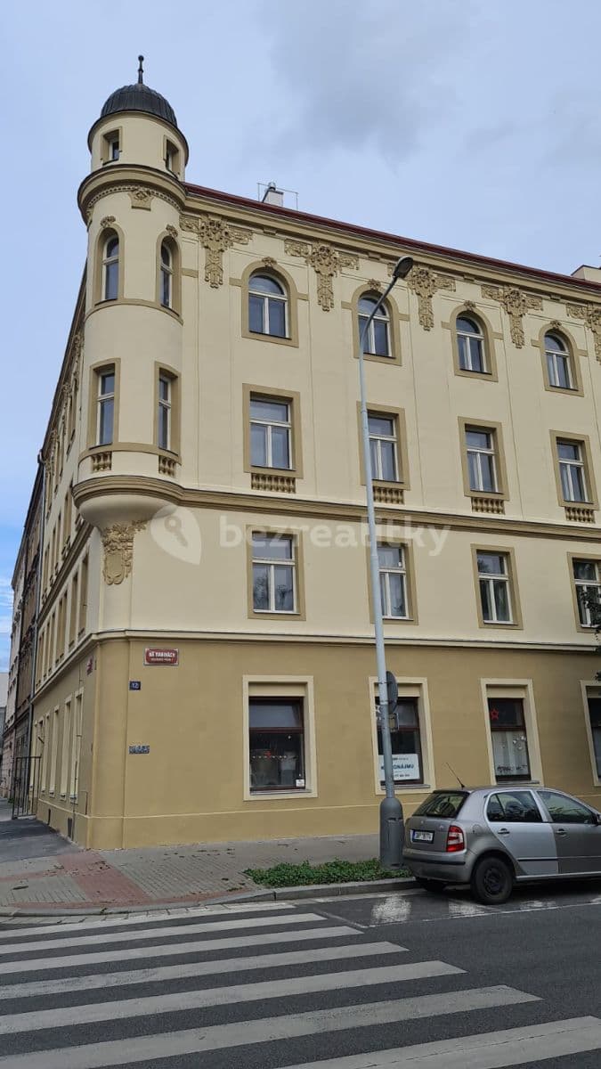 1 bedroom with open-plan kitchen flat to rent, 29 m², Tusarova, Prague, Prague 1 bedroom with open-plan kitchen flat to rent, 29 m², Tusarova, Prague, Prague