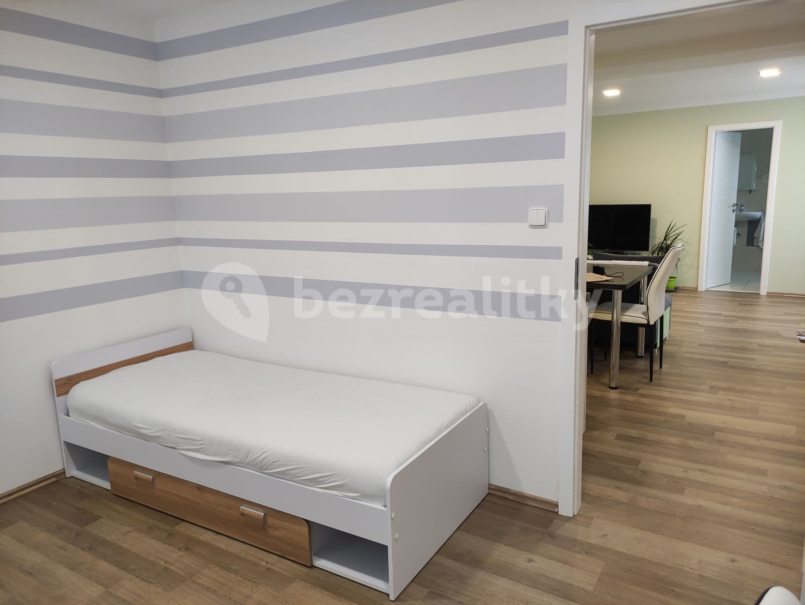 2 bedroom with open-plan kitchen flat to rent, 68 m², Pod Vlkem, Prague, Prague 2 bedroom with open-plan kitchen flat to rent, 68 m², Pod Vlkem, Prague, Prague