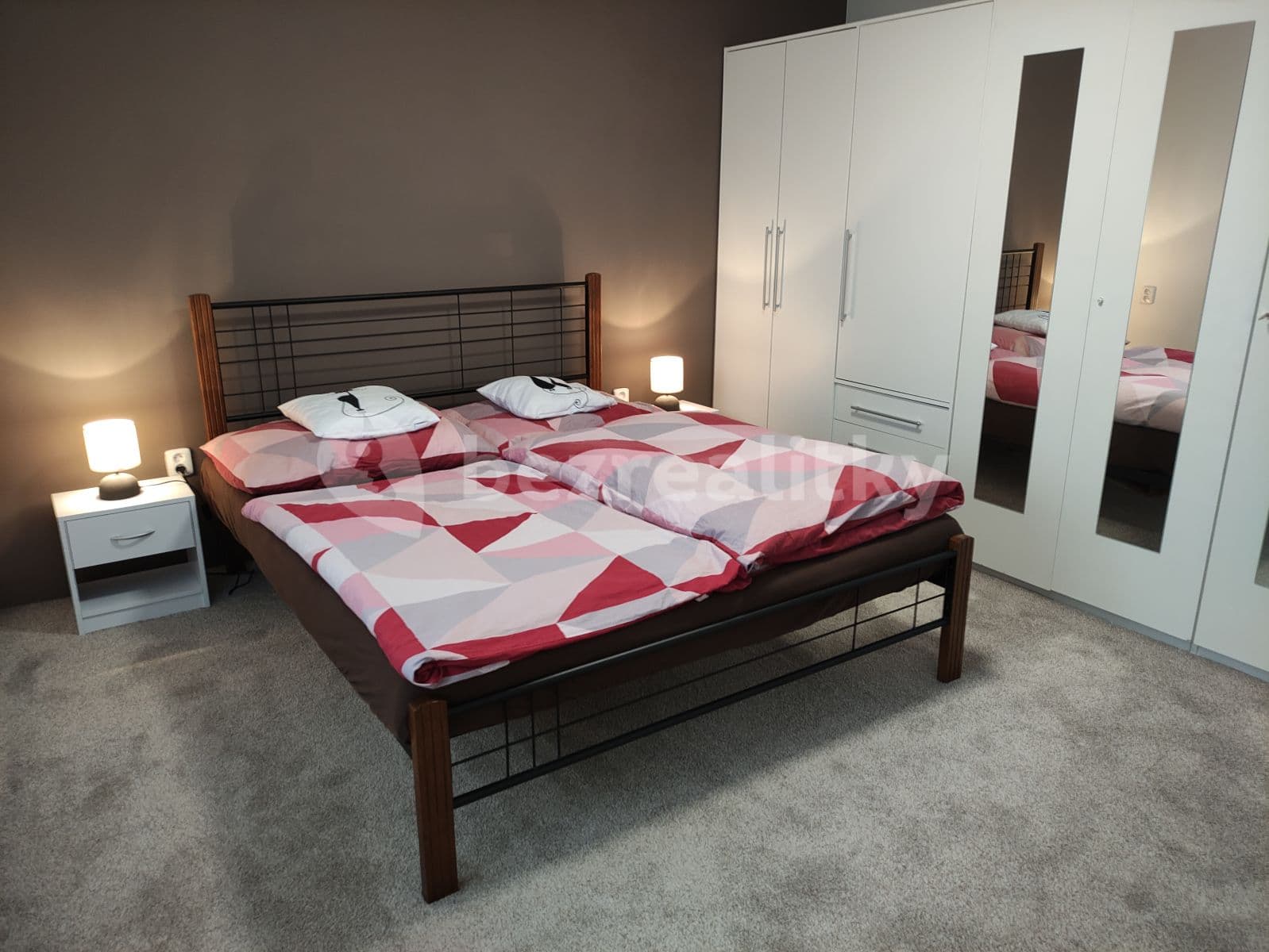 2 bedroom with open-plan kitchen flat to rent, 68 m², Pod Vlkem, Prague, Prague 2 bedroom with open-plan kitchen flat to rent, 68 m², Pod Vlkem, Prague, Prague
