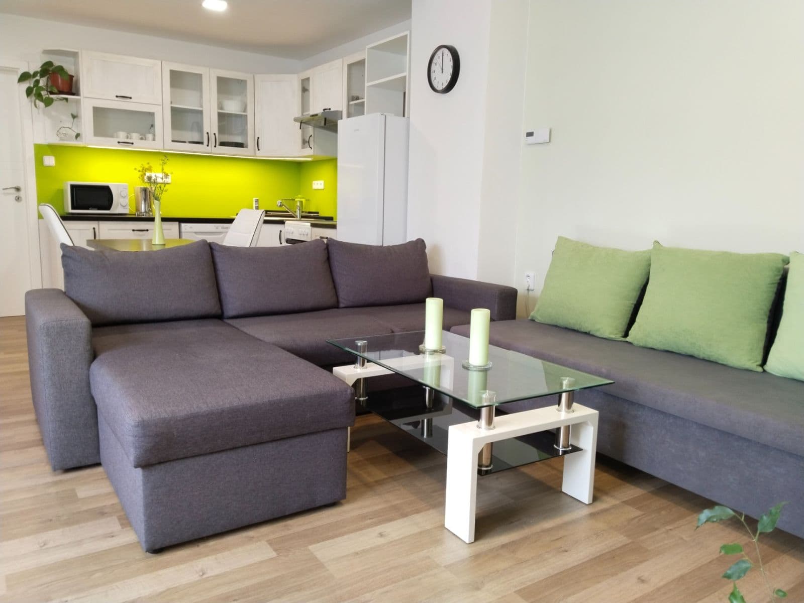 2 bedroom with open-plan kitchen flat to rent, 68 m², Pod Vlkem, Prague, Prague 2 bedroom with open-plan kitchen flat to rent, 68 m², Pod Vlkem, Prague, Prague