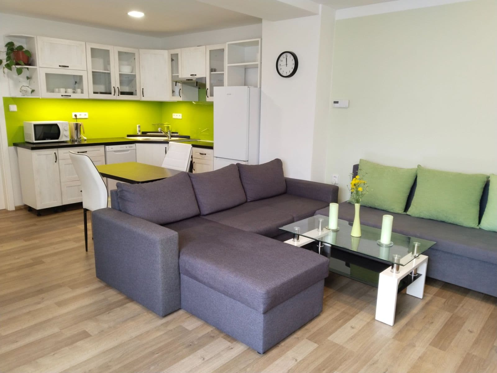 2 bedroom with open-plan kitchen flat to rent, 68 m², Pod Vlkem, Prague, Prague 2 bedroom with open-plan kitchen flat to rent, 68 m², Pod Vlkem, Prague, Prague