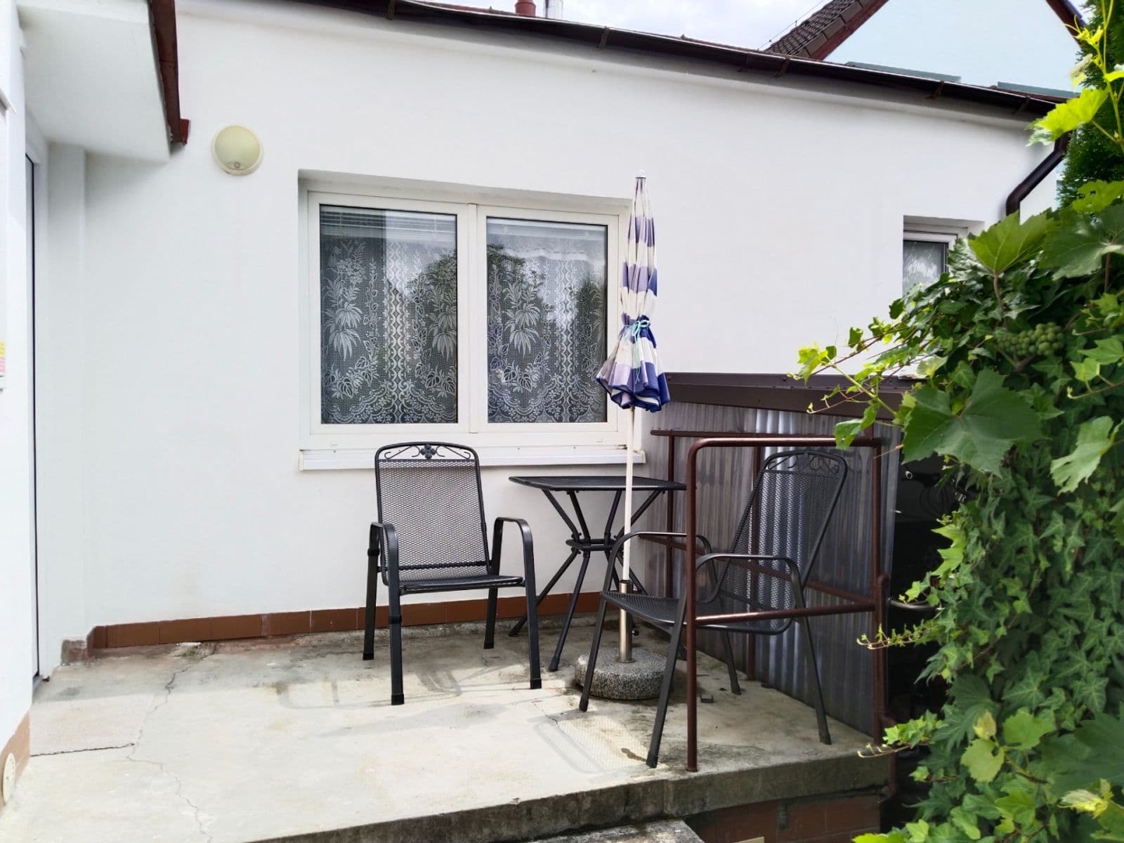2 bedroom with open-plan kitchen flat to rent, 68 m², Pod Vlkem, Prague, Prague 2 bedroom with open-plan kitchen flat to rent, 68 m², Pod Vlkem, Prague, Prague
