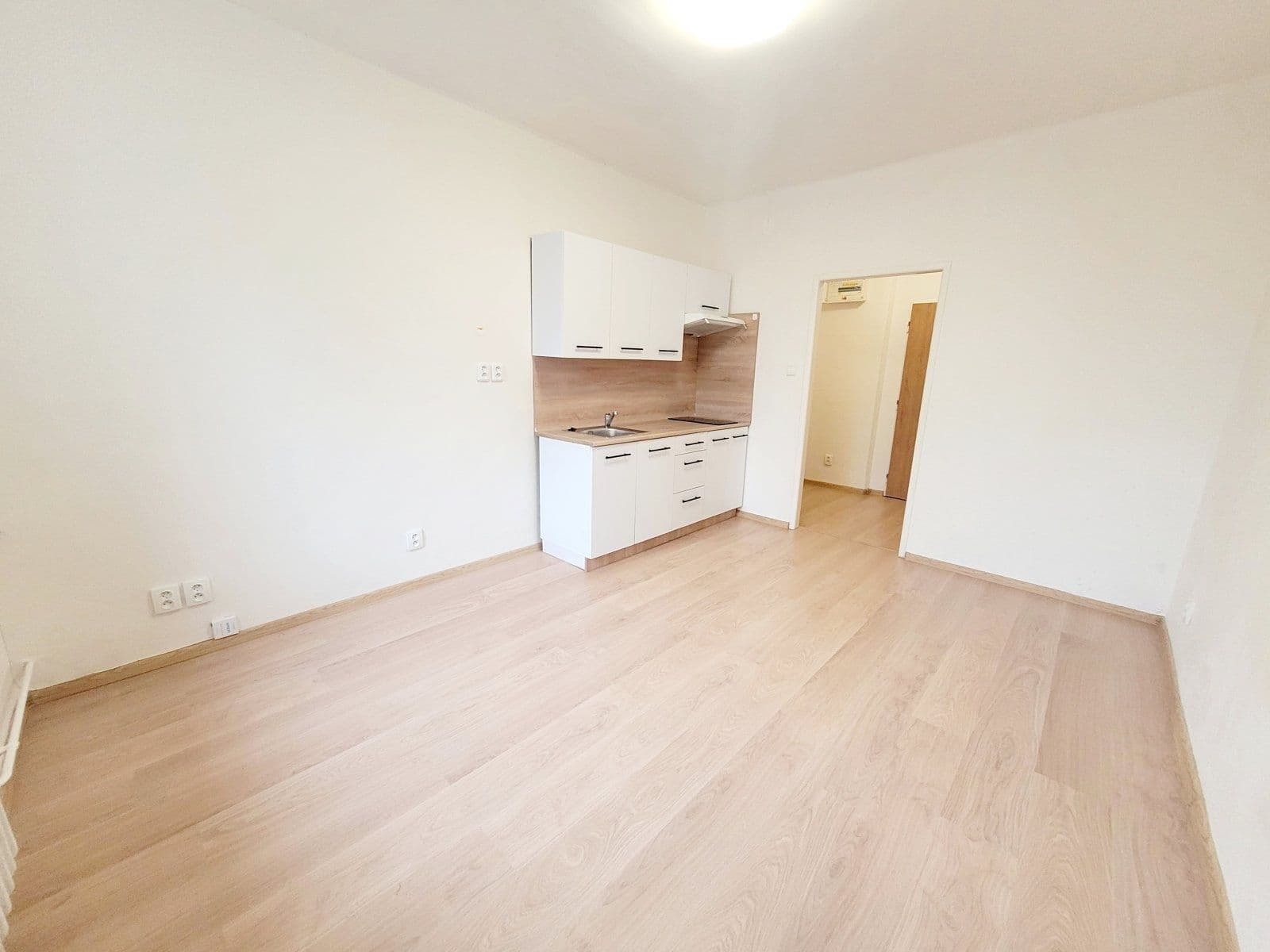 Studio flat to rent, 22 m², Vardasova, Havířov, Moravskoslezský Region Studio flat to rent, 22 m², Vardasova, Havířov, Moravskoslezský Region