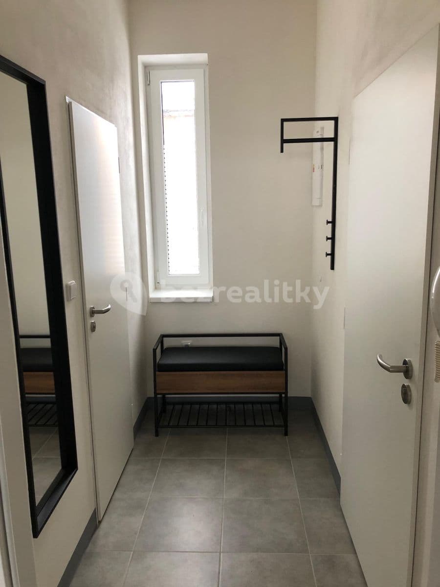 1 bedroom with open-plan kitchen flat to rent, 43 m², Hutařova, Brno, Jihomoravský Region 1 bedroom with open-plan kitchen flat to rent, 43 m², Hutařova, Brno, Jihomoravský Region