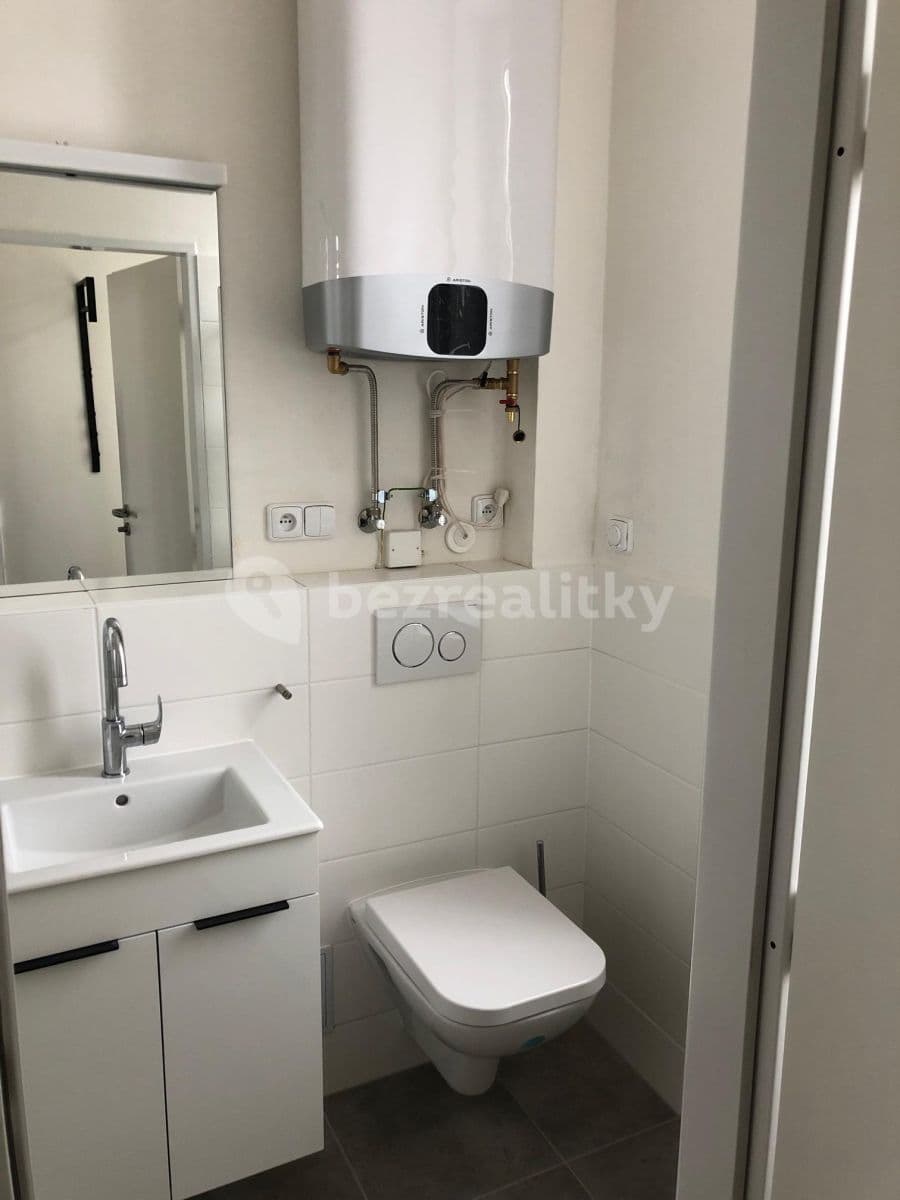1 bedroom with open-plan kitchen flat to rent, 43 m², Hutařova, Brno, Jihomoravský Region 1 bedroom with open-plan kitchen flat to rent, 43 m², Hutařova, Brno, Jihomoravský Region