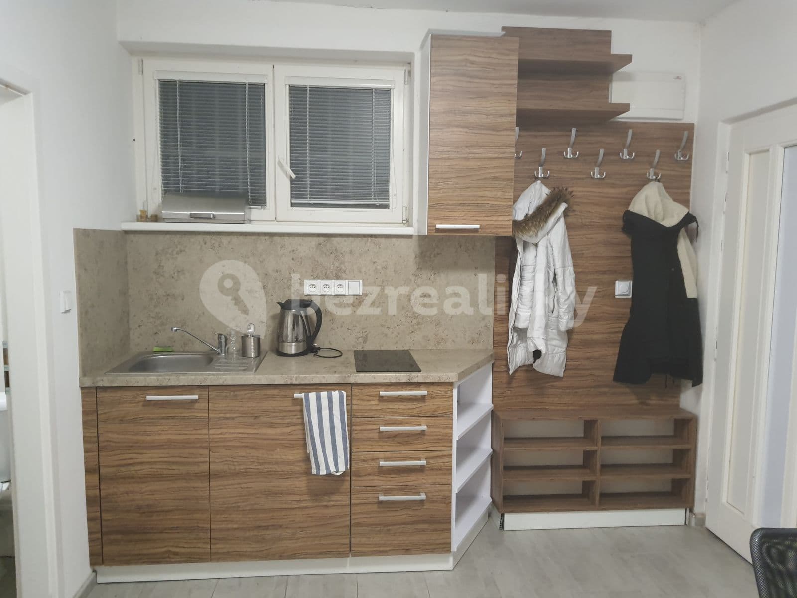 Studio flat to rent, 24 m², 28. pluku, Prague, Prague Studio flat to rent, 24 m², 28. pluku, Prague, Prague