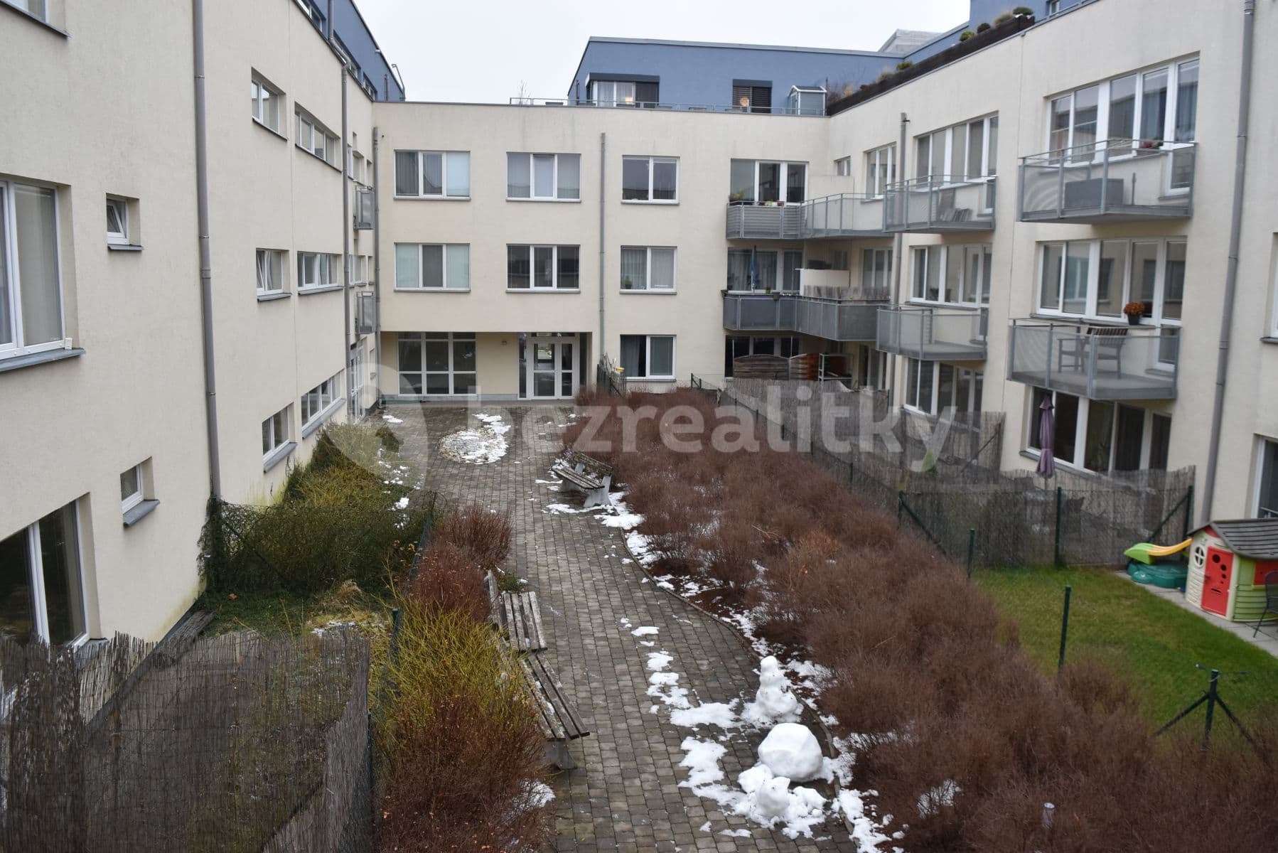 1 bedroom with open-plan kitchen flat to rent, 57 m², U Hostavického potoka, Prague, Prague 1 bedroom with open-plan kitchen flat to rent, 57 m², U Hostavického potoka, Prague, Prague