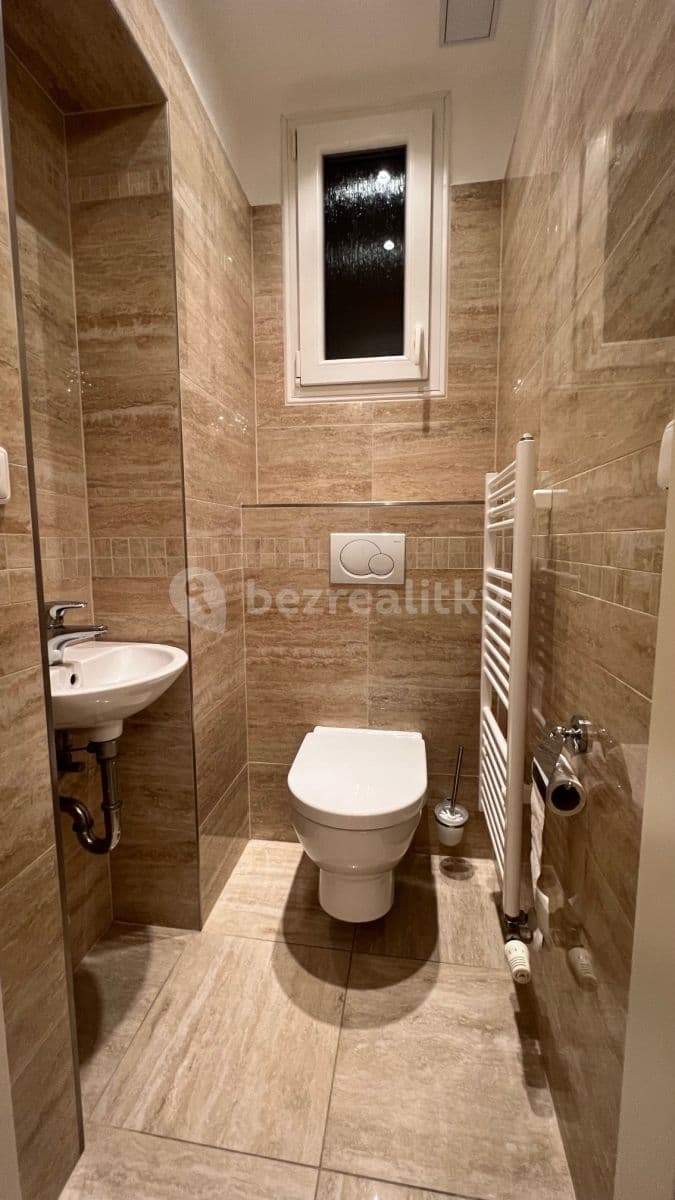 3 bedroom with open-plan kitchen flat to rent, 110 m², Československé armády, Prague, Prague 3 bedroom with open-plan kitchen flat to rent, 110 m², Československé armády, Prague, Prague