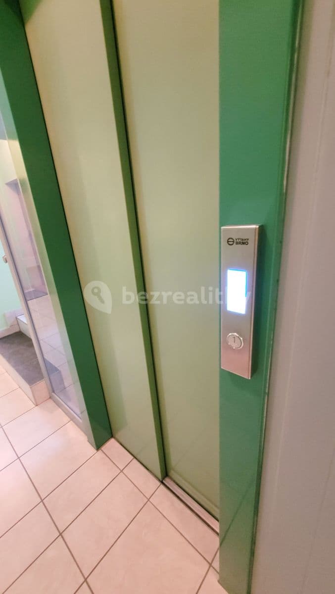 3 bedroom flat to rent, 75 m², Banskobystrická, Brno, Jihomoravský Region 3 bedroom flat to rent, 75 m², Banskobystrická, Brno, Jihomoravský Region