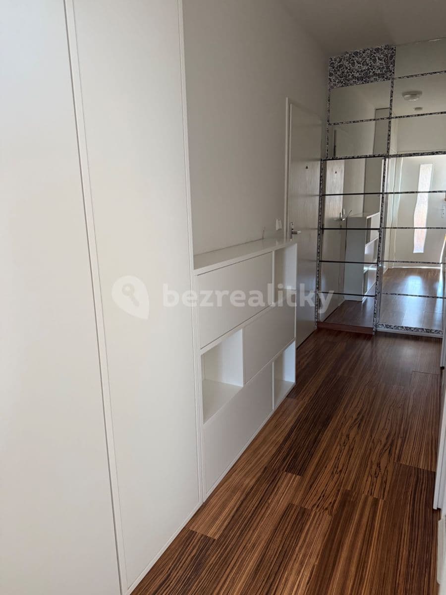 2 bedroom flat to rent, 62 m², Průběžná, Nupaky, Středočeský Region 2 bedroom flat to rent, 62 m², Průběžná, Nupaky, Středočeský Region