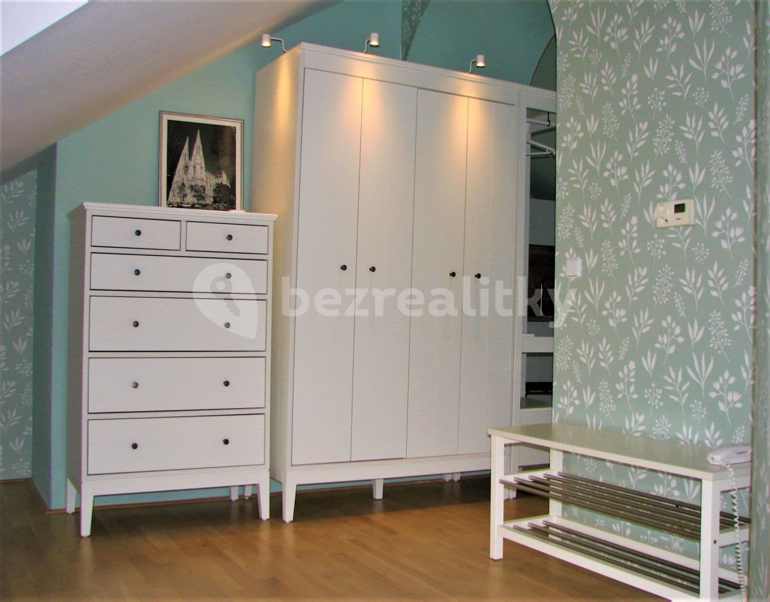 1 bedroom with open-plan kitchen flat to rent, 72 m², Mezitraťová, Prague, Prague 1 bedroom with open-plan kitchen flat to rent, 72 m², Mezitraťová, Prague, Prague