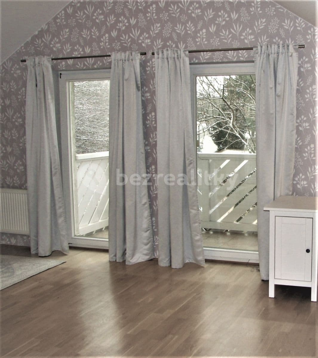 1 bedroom with open-plan kitchen flat to rent, 72 m², Mezitraťová, Prague, Prague 1 bedroom with open-plan kitchen flat to rent, 72 m², Mezitraťová, Prague, Prague