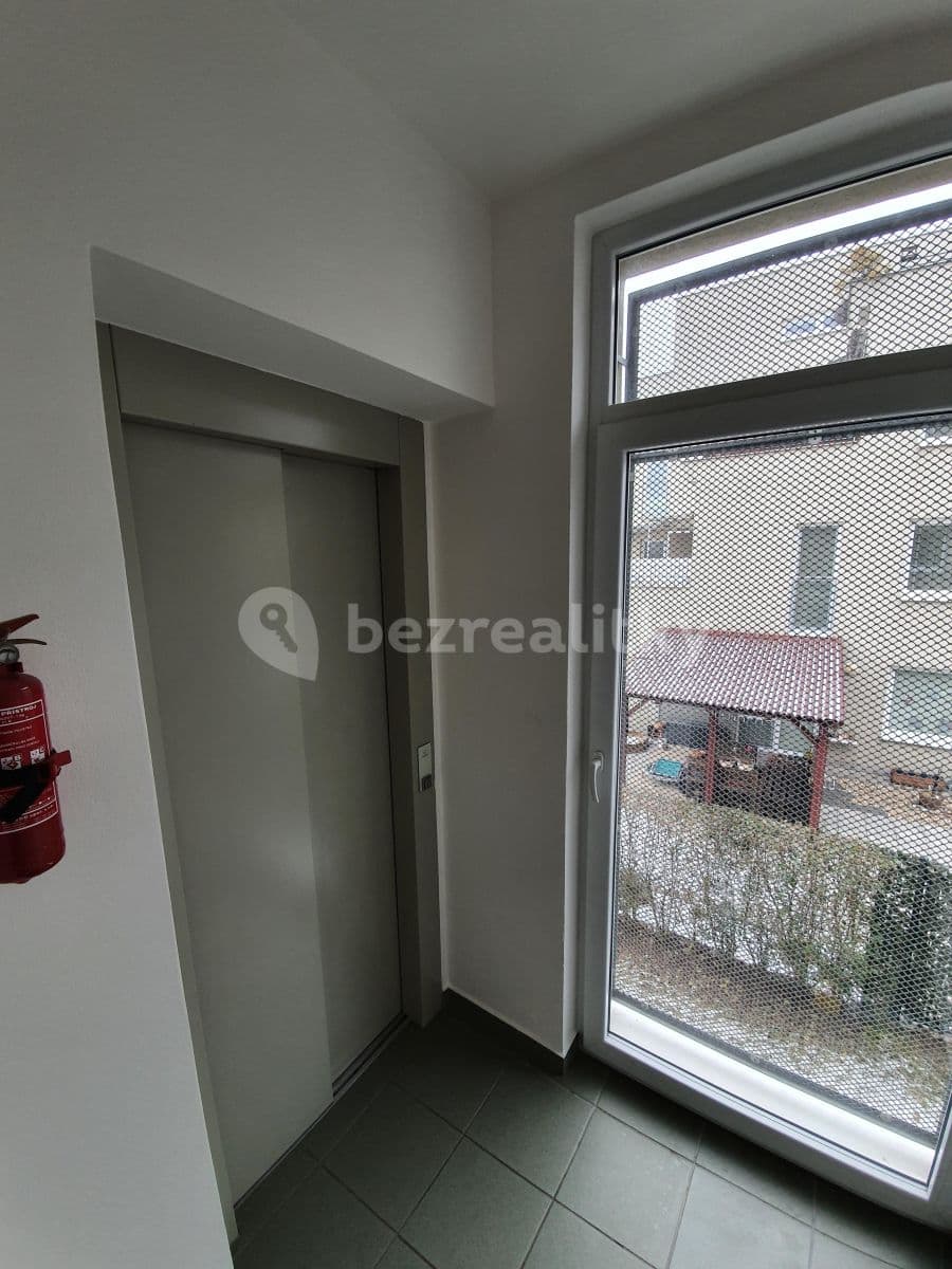 2 bedroom with open-plan kitchen flat to rent, 70 m², Kamechy, Brno, Jihomoravský Region 2 bedroom with open-plan kitchen flat to rent, 70 m², Kamechy, Brno, Jihomoravský Region
