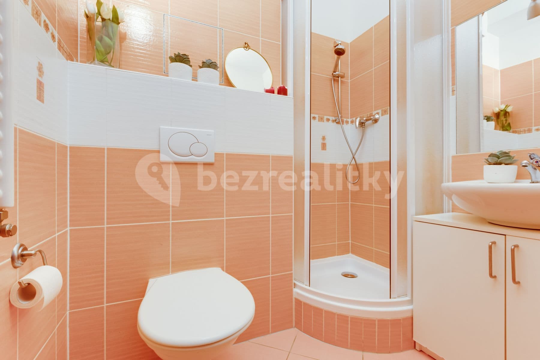 2 bedroom with open-plan kitchen flat to rent, 82 m², Ke Školce, Rudná, Středočeský Region 2 bedroom with open-plan kitchen flat to rent, 82 m², Ke Školce, Rudná, Středočeský Region