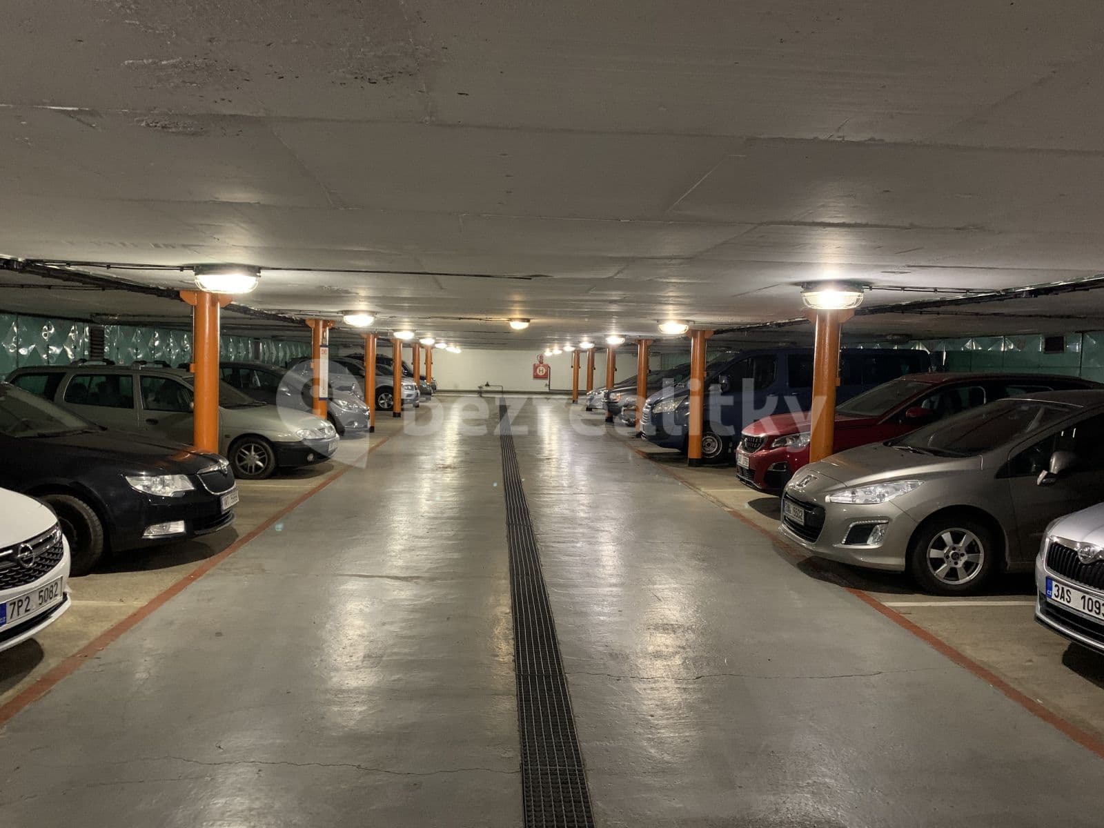 garage to rent, 15 m², Na Hroudě, Prague, Prague garage to rent, 15 m², Na Hroudě, Prague, Prague