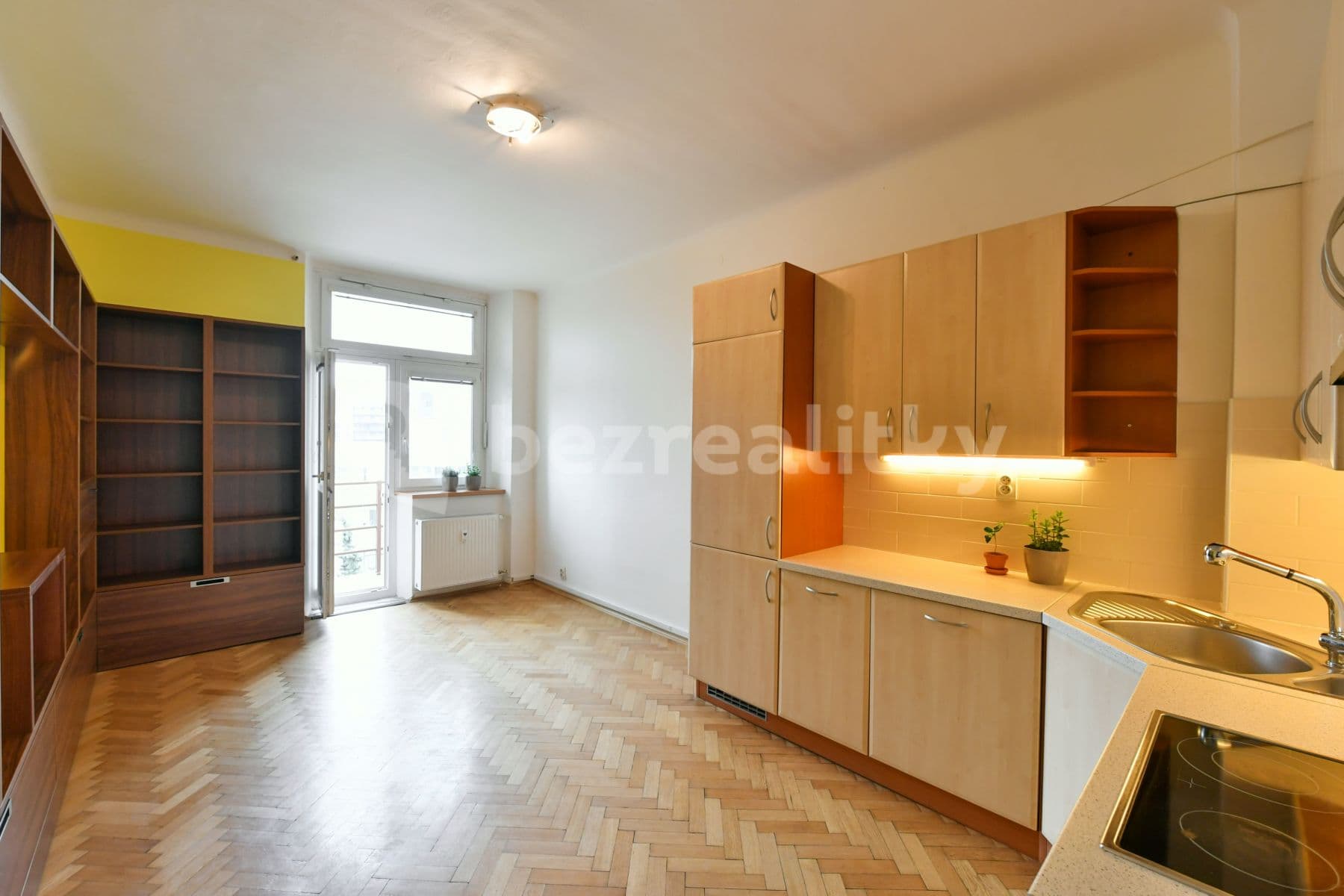 1 bedroom with open-plan kitchen flat to rent, 52 m², Jankovcova, Prague, Prague 1 bedroom with open-plan kitchen flat to rent, 52 m², Jankovcova, Prague, Prague