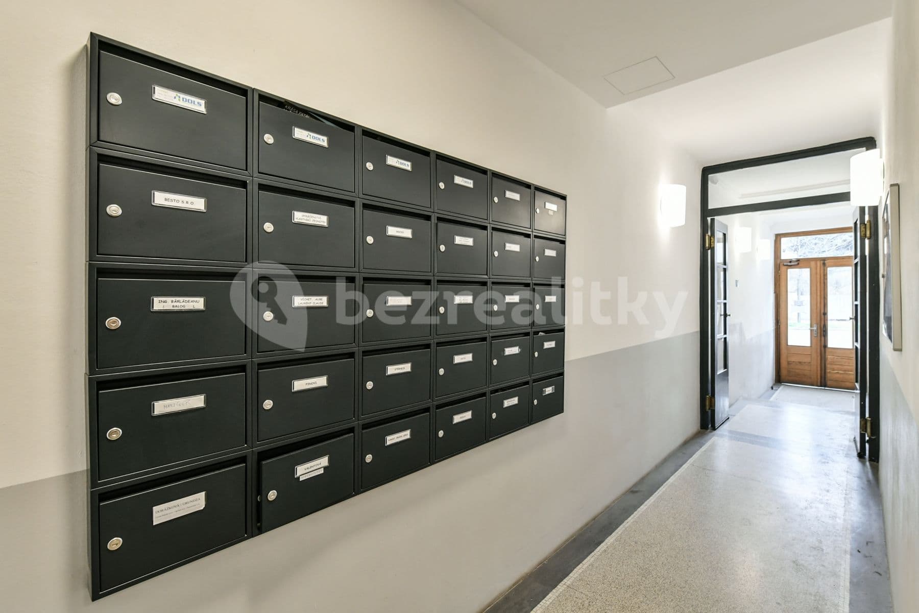 1 bedroom with open-plan kitchen flat to rent, 52 m², Jankovcova, Prague, Prague 1 bedroom with open-plan kitchen flat to rent, 52 m², Jankovcova, Prague, Prague