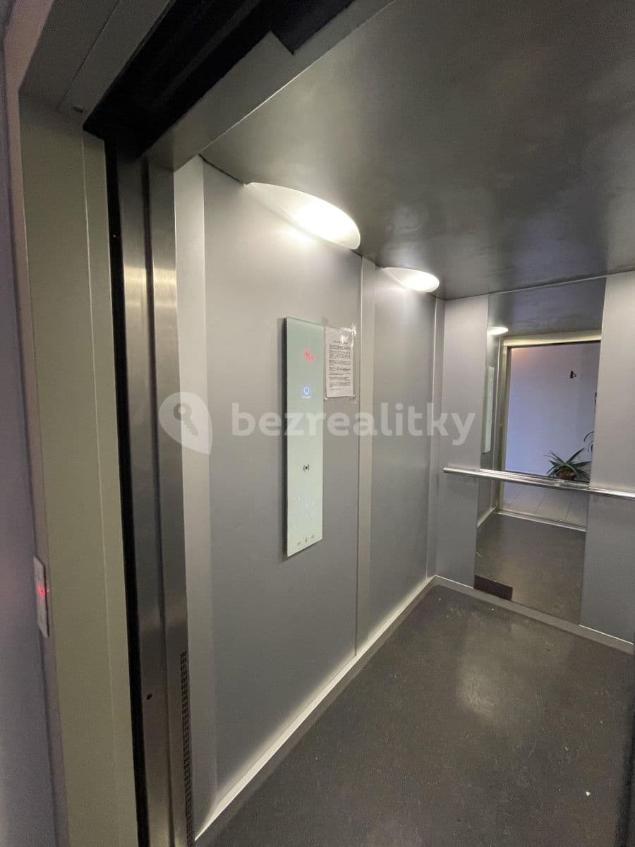 3 bedroom flat to rent, 82 m², Petržílkova, Prague, Prague 3 bedroom flat to rent, 82 m², Petržílkova, Prague, Prague