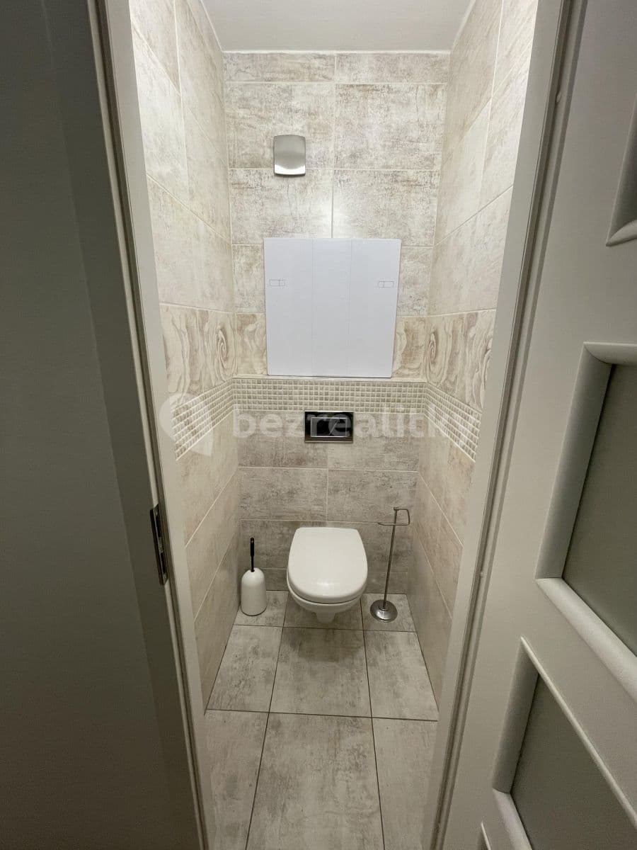 3 bedroom flat to rent, 82 m², Petržílkova, Prague, Prague 3 bedroom flat to rent, 82 m², Petržílkova, Prague, Prague