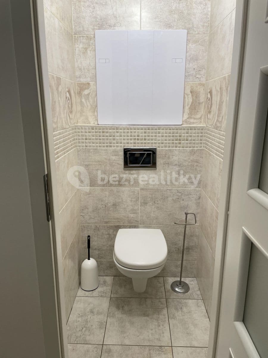 3 bedroom flat to rent, 82 m², Petržílkova, Prague, Prague 3 bedroom flat to rent, 82 m², Petržílkova, Prague, Prague