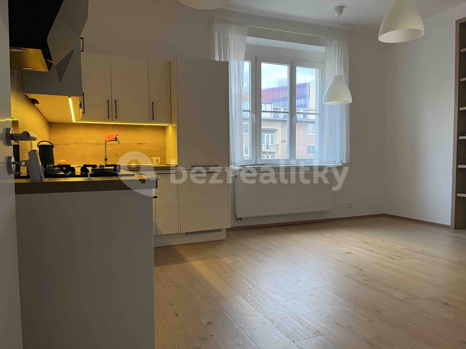 2 bedroom with open-plan kitchen flat to rent, 80 m², Kodaňská, Prague, Prague 2 bedroom with open-plan kitchen flat to rent, 80 m², Kodaňská, Prague, Prague