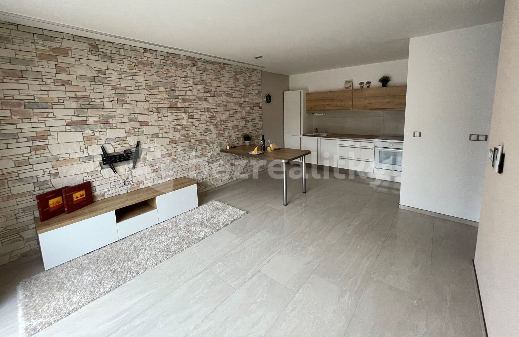 1 bedroom with open-plan kitchen flat to rent, 50 m², Plantáž, Brandýs nad Labem-Stará Boleslav, Středočeský Region 1 bedroom with open-plan kitchen flat to rent, 50 m², Plantáž, Brandýs nad Labem-Stará Boleslav, Středočeský Region