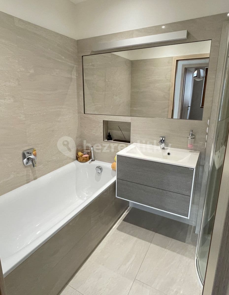 1 bedroom with open-plan kitchen flat to rent, 50 m², Plantáž, Brandýs nad Labem-Stará Boleslav, Středočeský Region 1 bedroom with open-plan kitchen flat to rent, 50 m², Plantáž, Brandýs nad Labem-Stará Boleslav, Středočeský Region