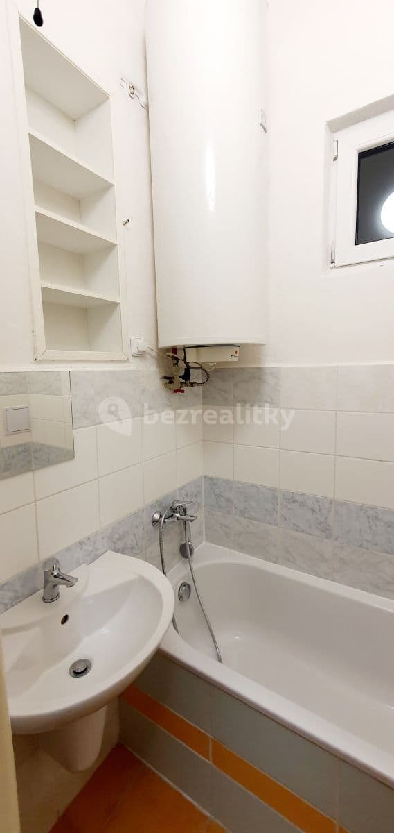 Studio flat to rent, 30 m², Křižíkova, Prague, Prague Studio flat to rent, 30 m², Křižíkova, Prague, Prague