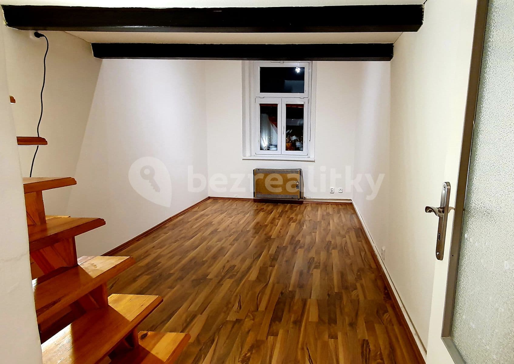 Studio flat to rent, 30 m², Křižíkova, Prague, Prague Studio flat to rent, 30 m², Křižíkova, Prague, Prague