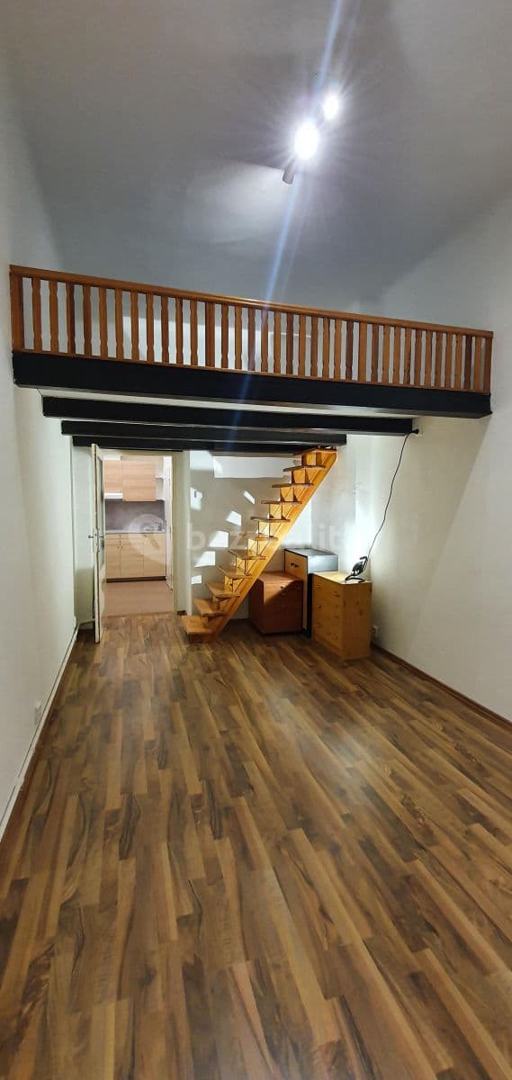 Studio flat to rent, 30 m², Křižíkova, Prague, Prague Studio flat to rent, 30 m², Křižíkova, Prague, Prague