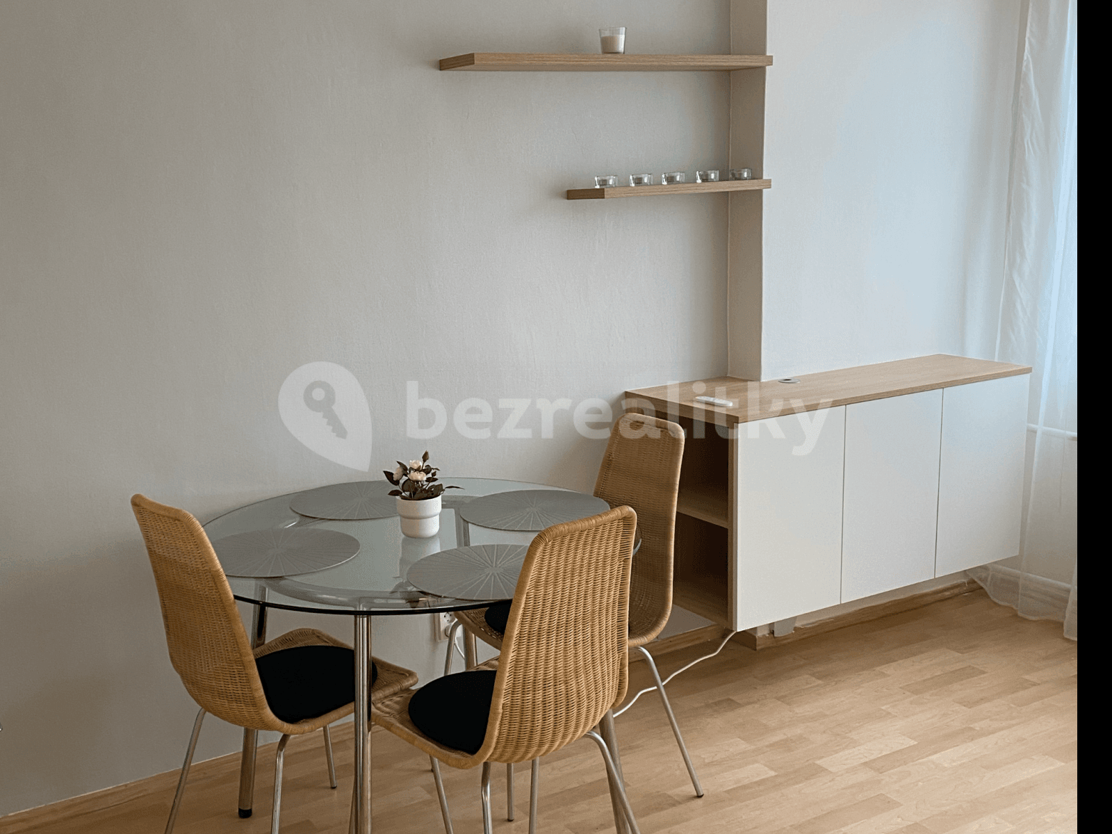 2 bedroom with open-plan kitchen flat to rent, 55 m², Evropská, Prague, Prague 2 bedroom with open-plan kitchen flat to rent, 55 m², Evropská, Prague, Prague