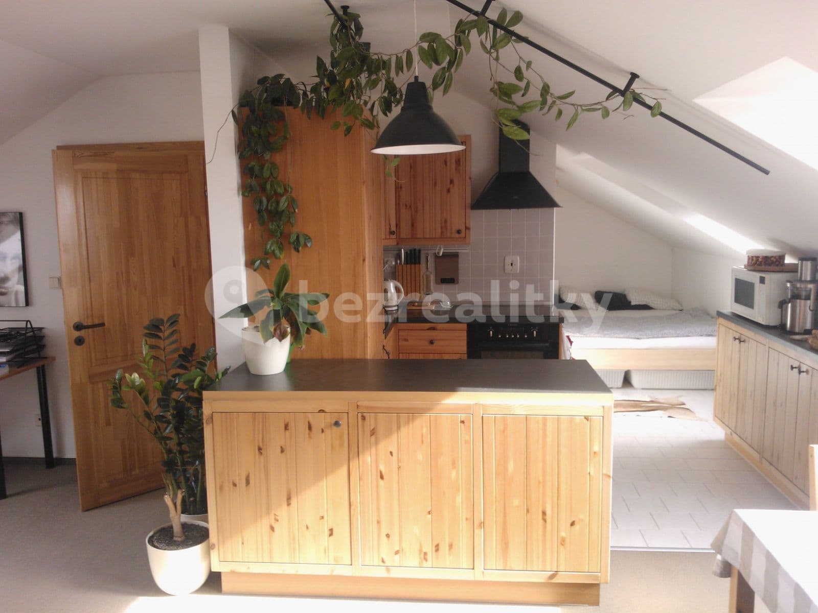 Studio flat to rent, 51 m², Suchdolské náměstí, Prague, Prague Studio flat to rent, 51 m², Suchdolské náměstí, Prague, Prague