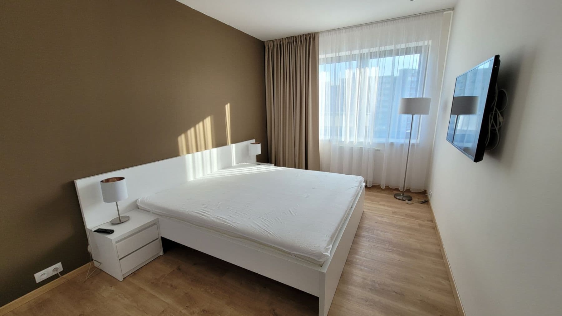 2 bedroom with open-plan kitchen flat to rent, 88 m², Mukařovského, Prague, Prague 2 bedroom with open-plan kitchen flat to rent, 88 m², Mukařovského, Prague, Prague