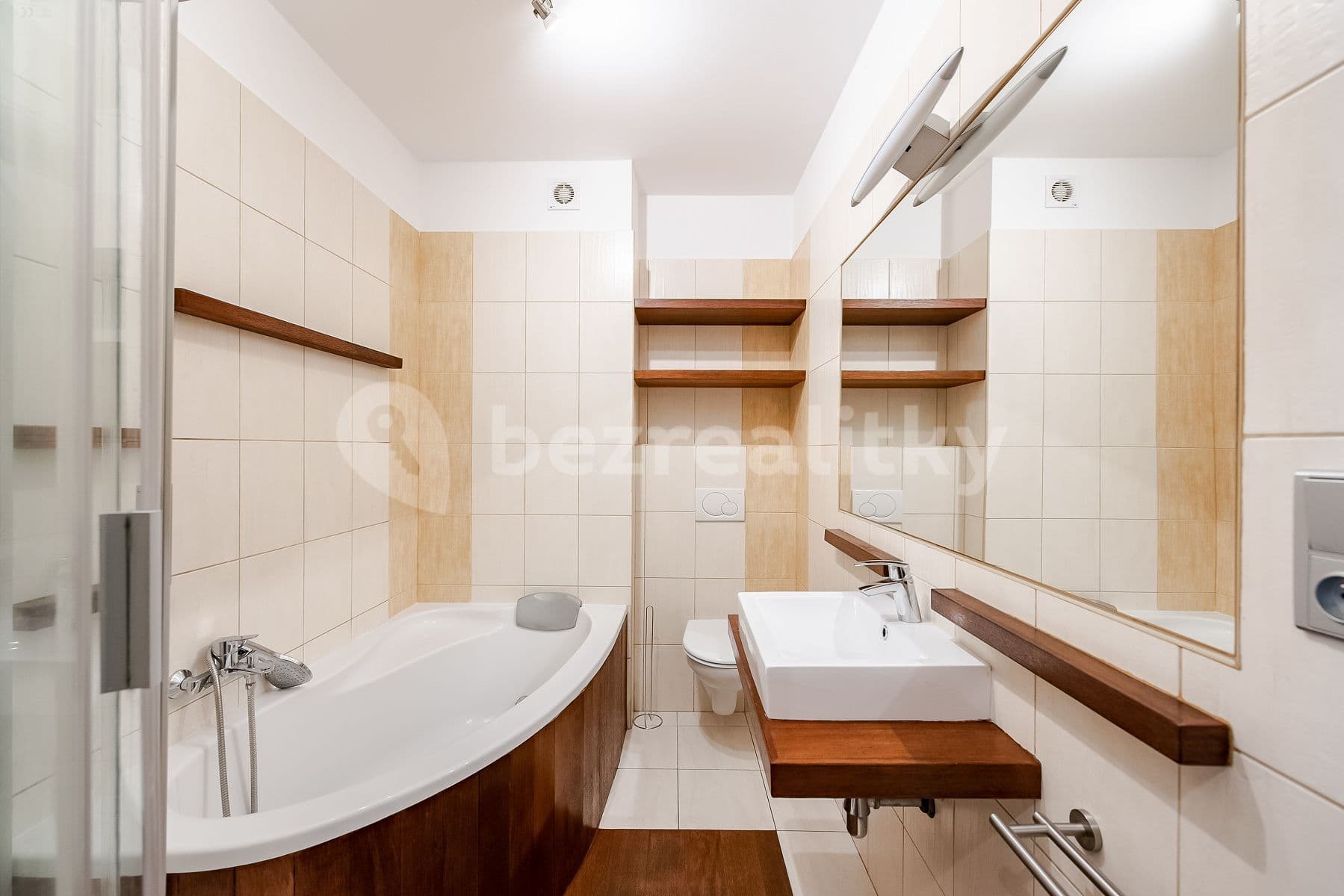 Studio flat to rent, 55 m², Pod Bohdalcem I, Prague, Prague Studio flat to rent, 55 m², Pod Bohdalcem I, Prague, Prague