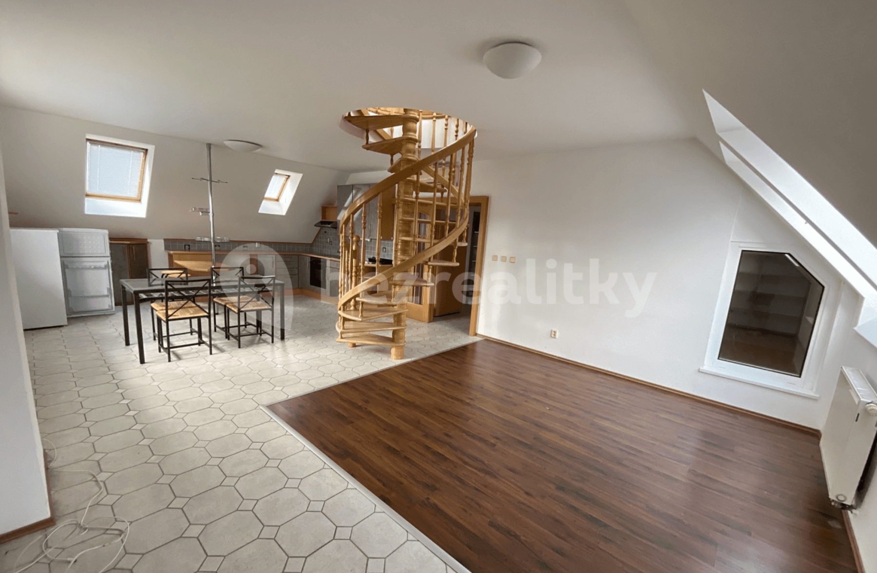 2 bedroom with open-plan kitchen flat to rent, 109 m², Högrova, Brno, Jihomoravský Region 2 bedroom with open-plan kitchen flat to rent, 109 m², Högrova, Brno, Jihomoravský Region