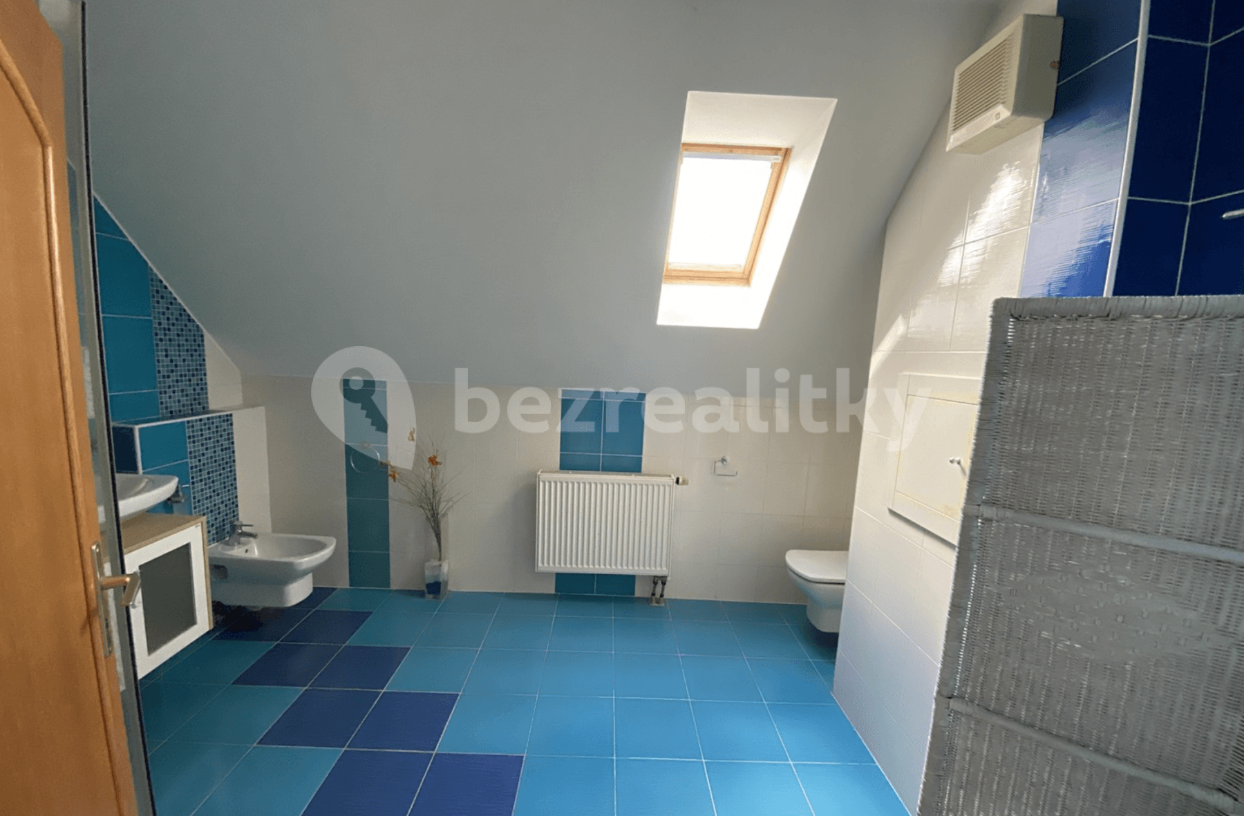 2 bedroom with open-plan kitchen flat to rent, 109 m², Högrova, Brno, Jihomoravský Region 2 bedroom with open-plan kitchen flat to rent, 109 m², Högrova, Brno, Jihomoravský Region
