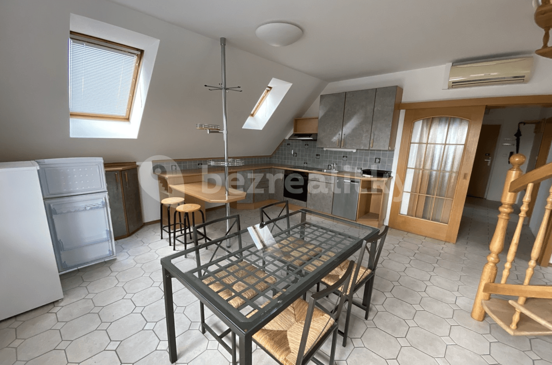 2 bedroom with open-plan kitchen flat to rent, 109 m², Högrova, Brno, Jihomoravský Region 2 bedroom with open-plan kitchen flat to rent, 109 m², Högrova, Brno, Jihomoravský Region