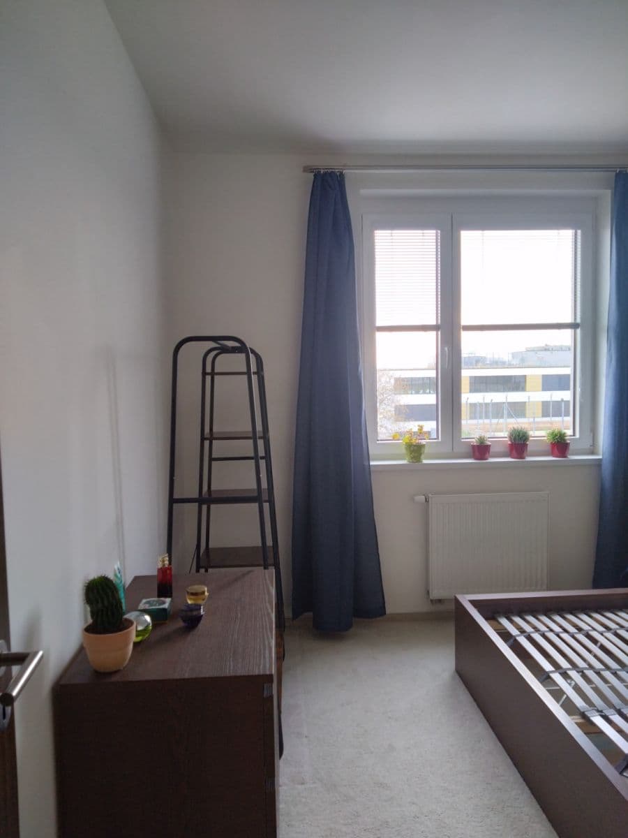 1 bedroom with open-plan kitchen flat to rent, 53 m², U Elektry, Prague, Prague 1 bedroom with open-plan kitchen flat to rent, 53 m², U Elektry, Prague, Prague