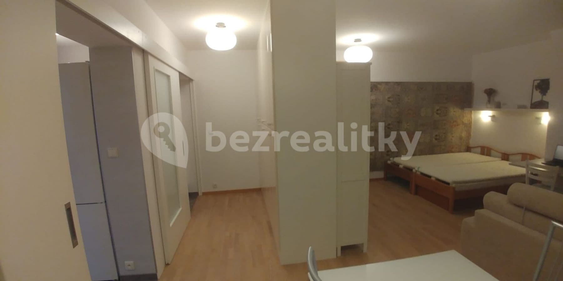 Small studio flat to rent, 44 m², Bazalková, Prague, Prague Small studio flat to rent, 44 m², Bazalková, Prague, Prague