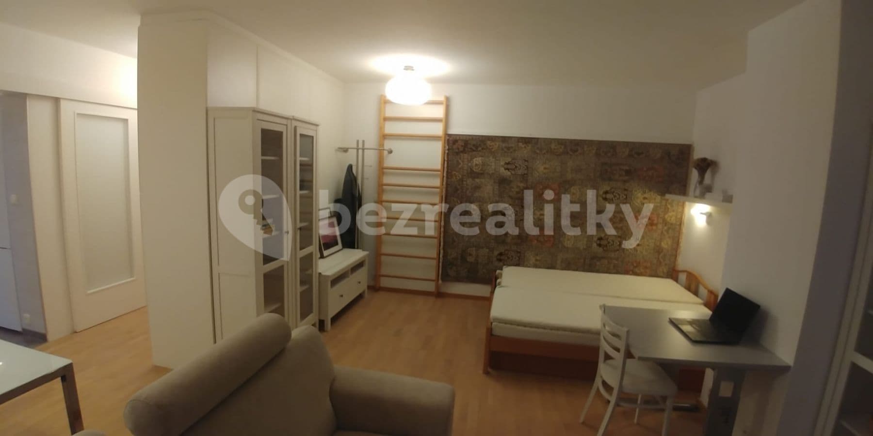 Small studio flat to rent, 44 m², Bazalková, Prague, Prague Small studio flat to rent, 44 m², Bazalková, Prague, Prague