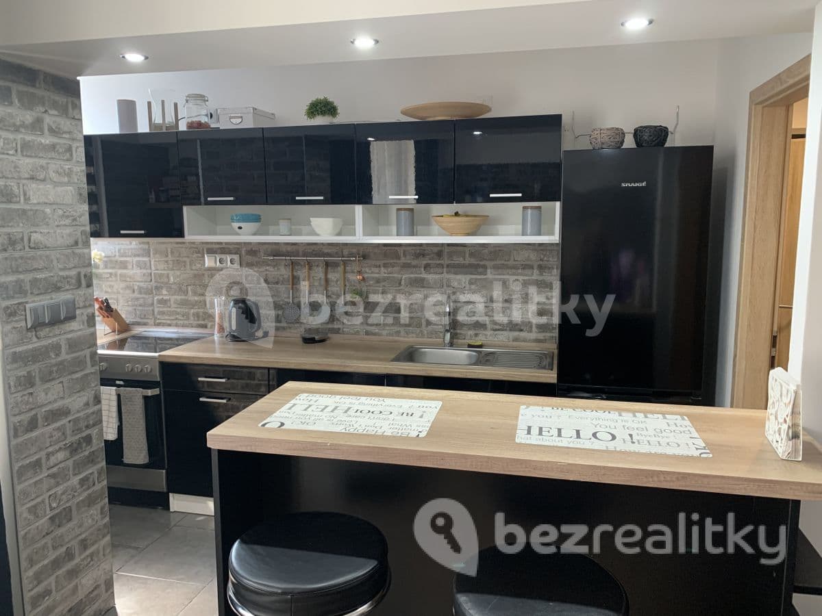 1 bedroom with open-plan kitchen flat to rent, 54 m², Spojovací, Čelákovice, Středočeský Region 1 bedroom with open-plan kitchen flat to rent, 54 m², Spojovací, Čelákovice, Středočeský Region