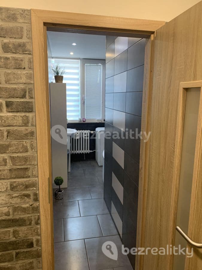 1 bedroom with open-plan kitchen flat to rent, 54 m², Spojovací, Čelákovice, Středočeský Region 1 bedroom with open-plan kitchen flat to rent, 54 m², Spojovací, Čelákovice, Středočeský Region