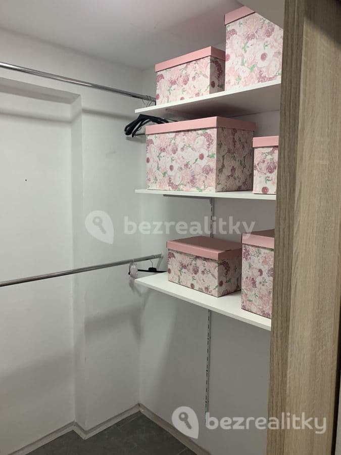 1 bedroom with open-plan kitchen flat to rent, 54 m², Spojovací, Čelákovice, Středočeský Region 1 bedroom with open-plan kitchen flat to rent, 54 m², Spojovací, Čelákovice, Středočeský Region